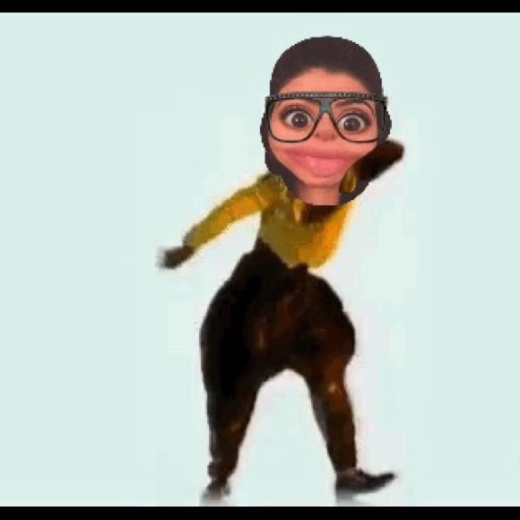 Meet your Posher, Estefania - Picture 1 of 1